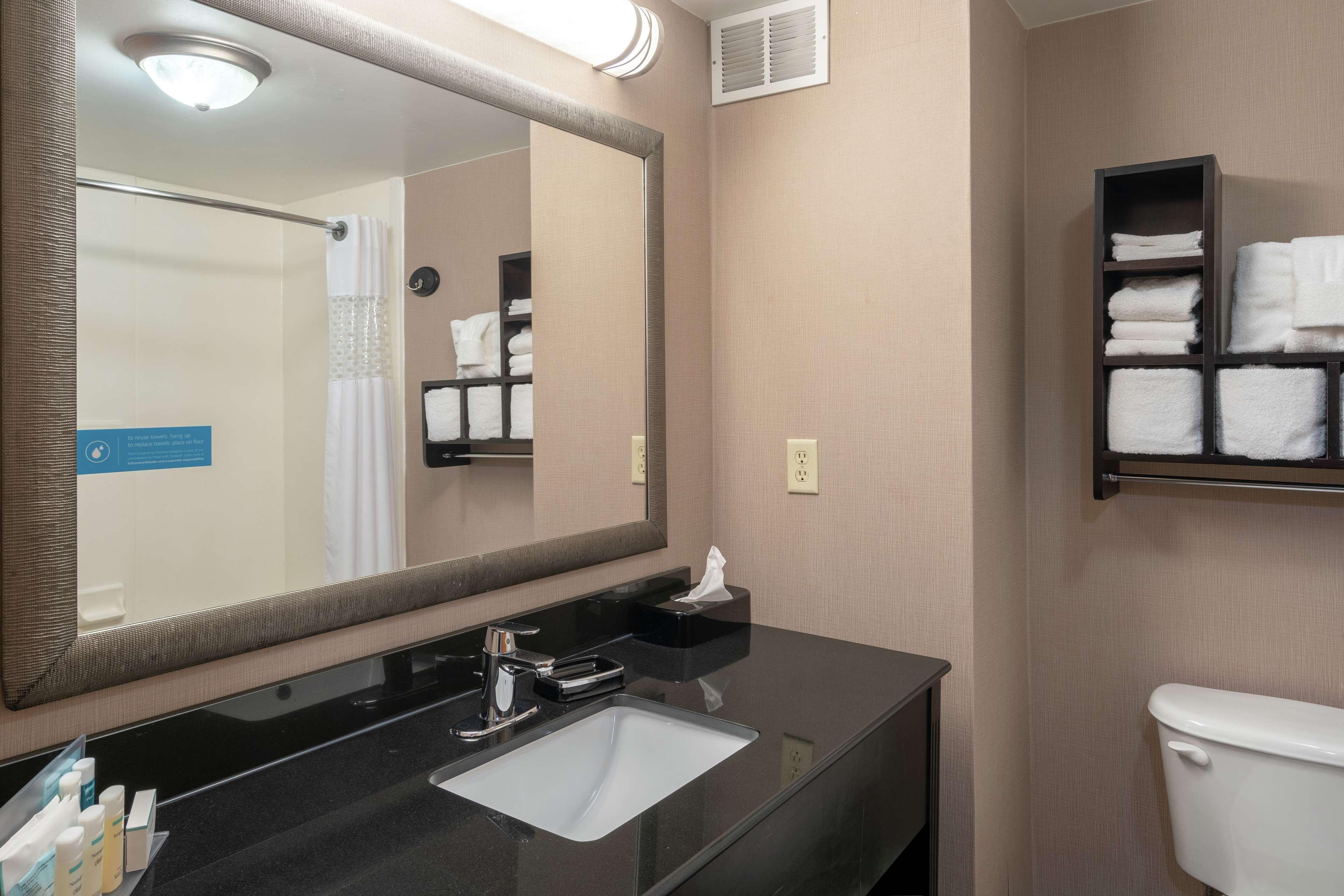 Hampton Inn Dublin Newbern Eksteriør billede