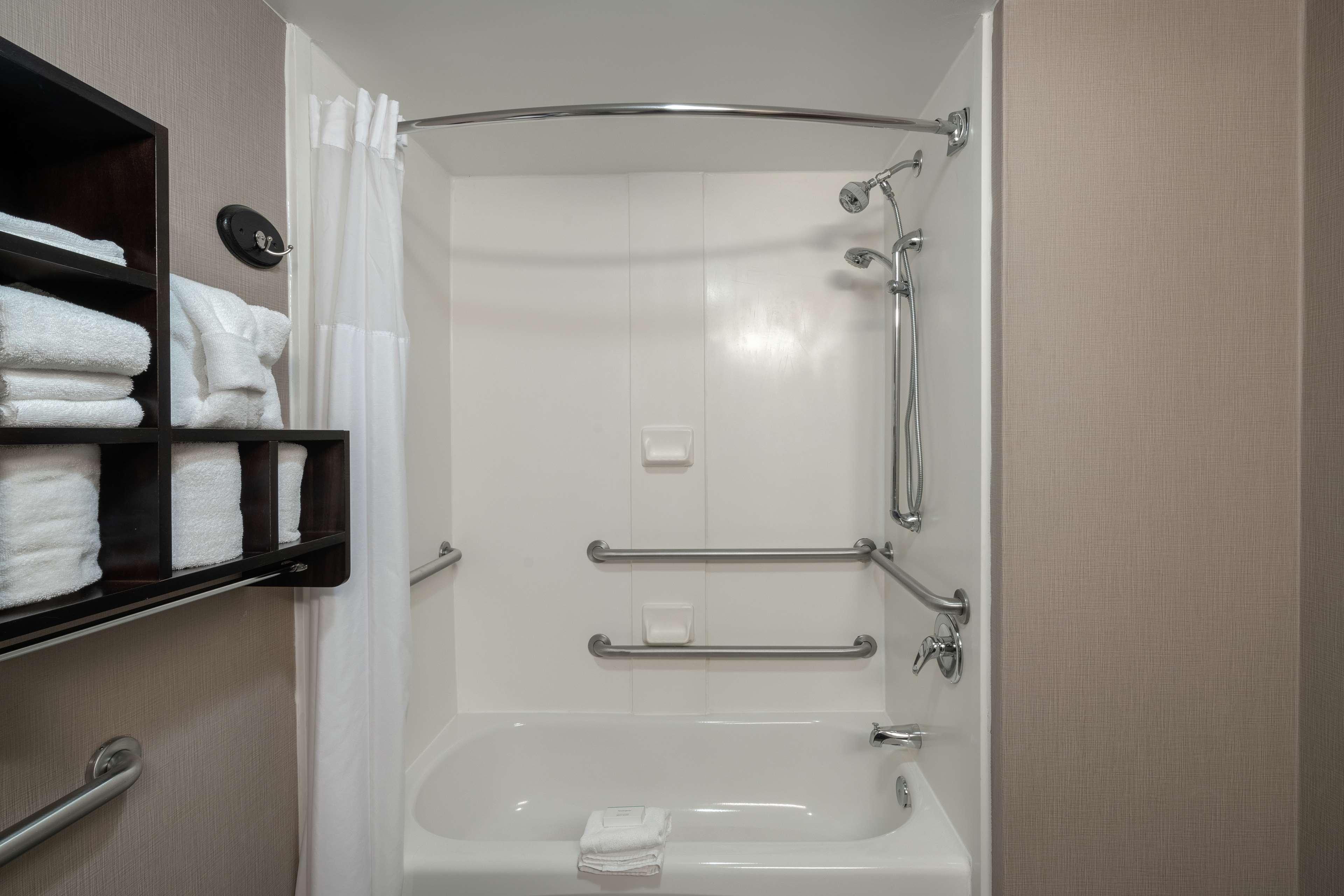 Hampton Inn Dublin Newbern Eksteriør billede