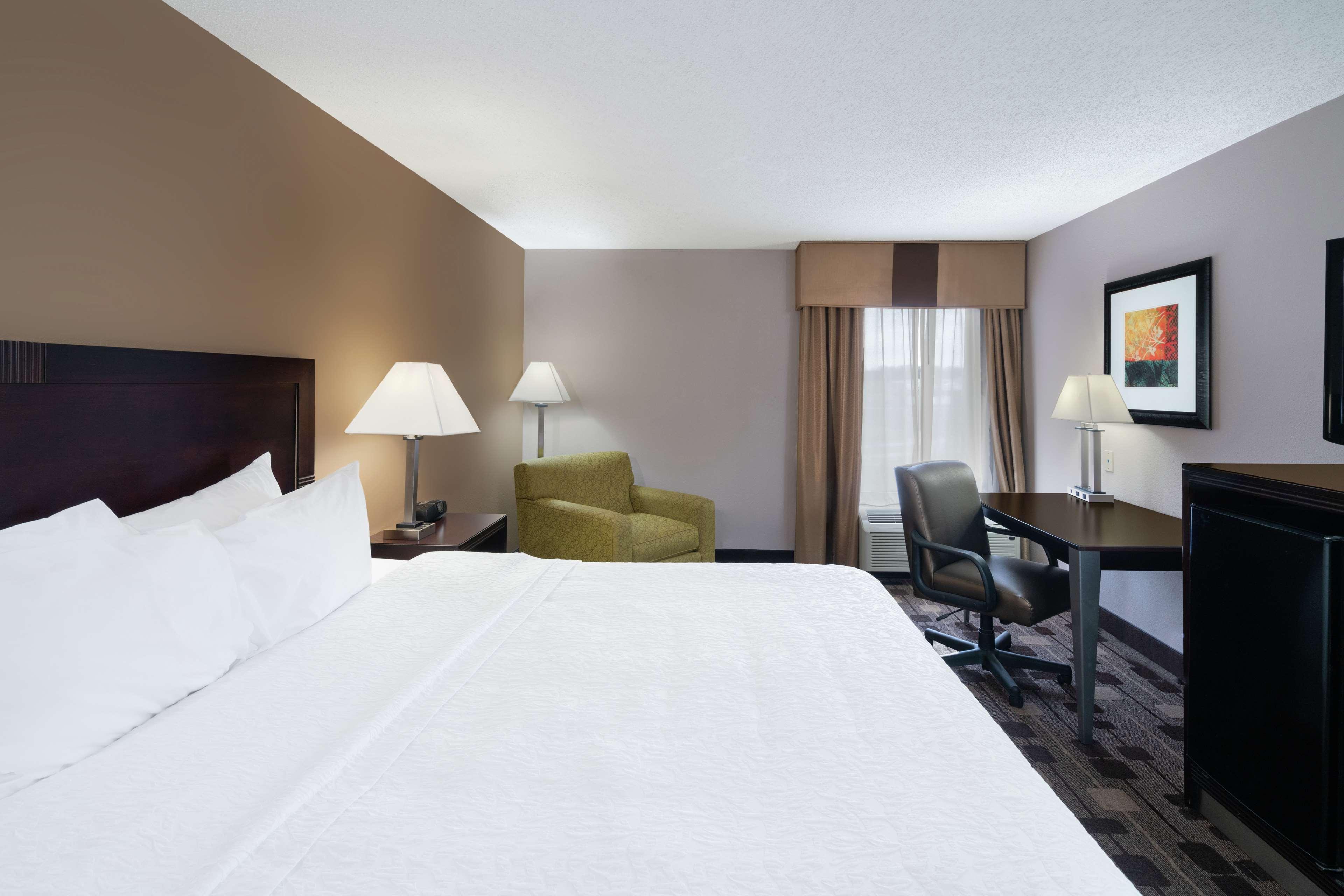 Hampton Inn Dublin Newbern Eksteriør billede